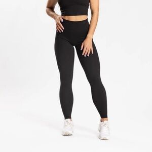 P’tula black leggings